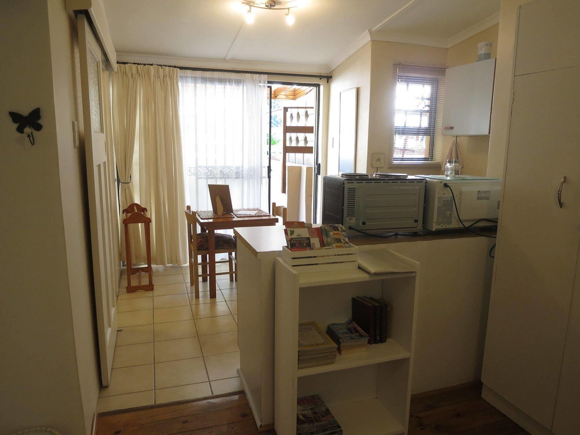 Dempsey'S Self-Catering Guest House Πορτ Ελίζαμπεθ Εξωτερικό φωτογραφία